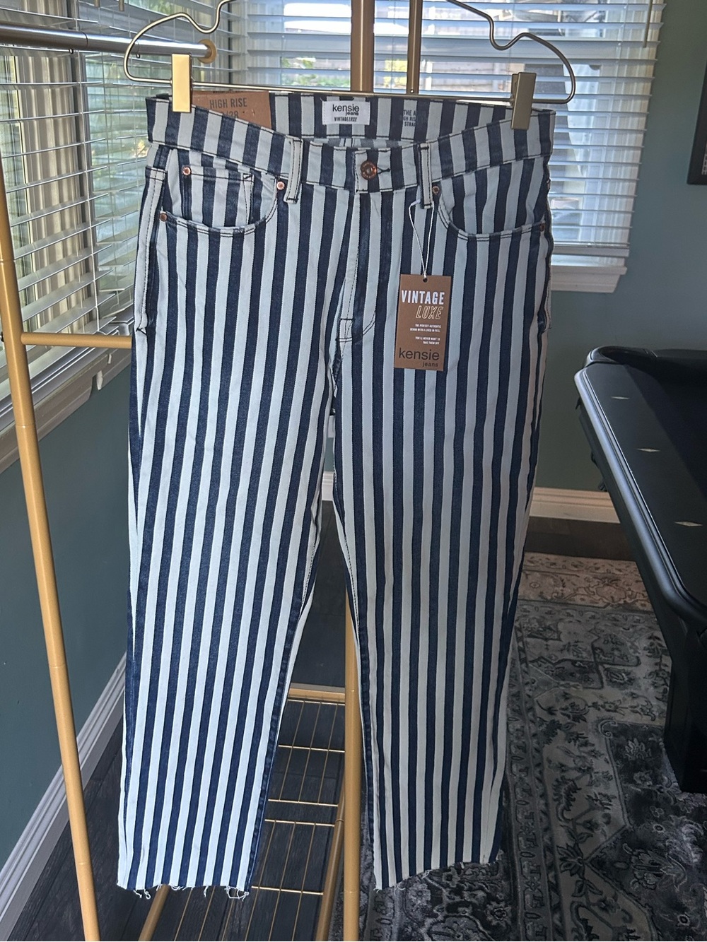 Kensie Vintage Luxe Women’s Navy and White Striped High-Rise Jeans size 6 NWT